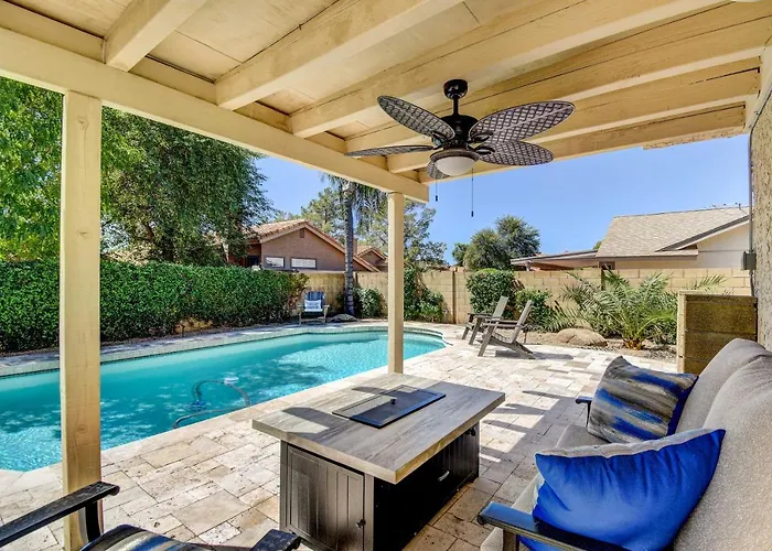 Poolside Backyard Oasis! Scottsdale Family Retreat Phoenix